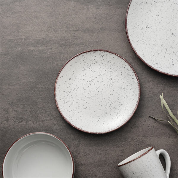 Create a modern and elegant atmosphere with porcelain dinnerware for every occasion.