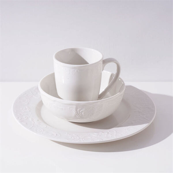 Impress your guests with a beautifully crafted ceramic plates and bowls se