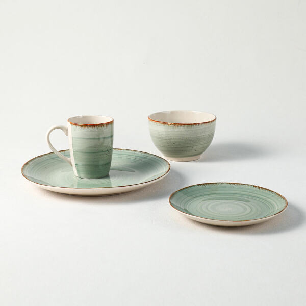 Discover the beauty of porcelain dinner sets