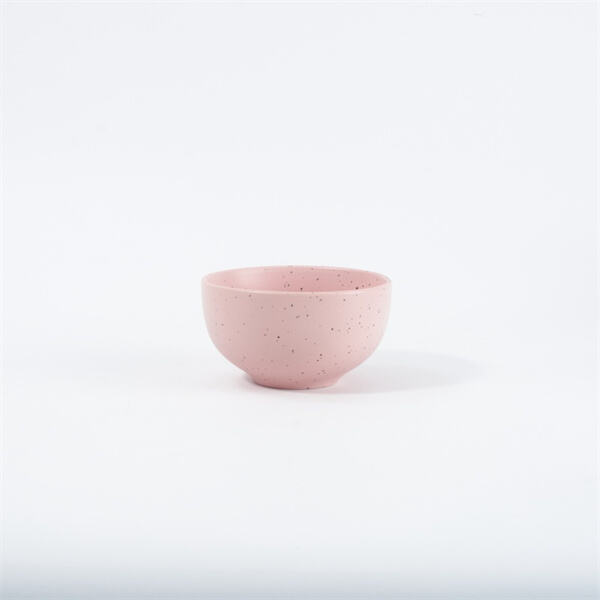 Elevate your table setting with beautifully designed ceramic serving bowls