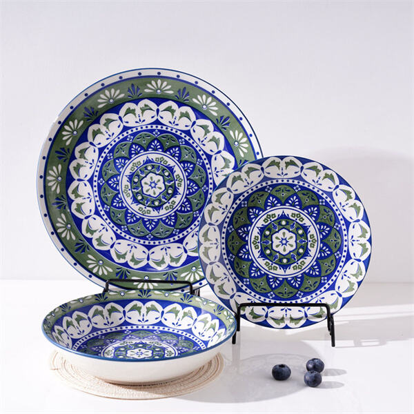 Complete your kitchen collection with a chic ceramic dinner plate se