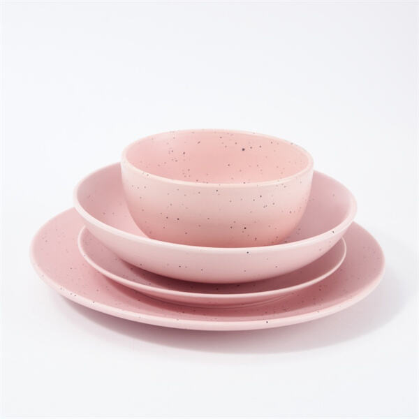 Make Mealtime Fun and Vibrant with a Pink Dinnerware Se