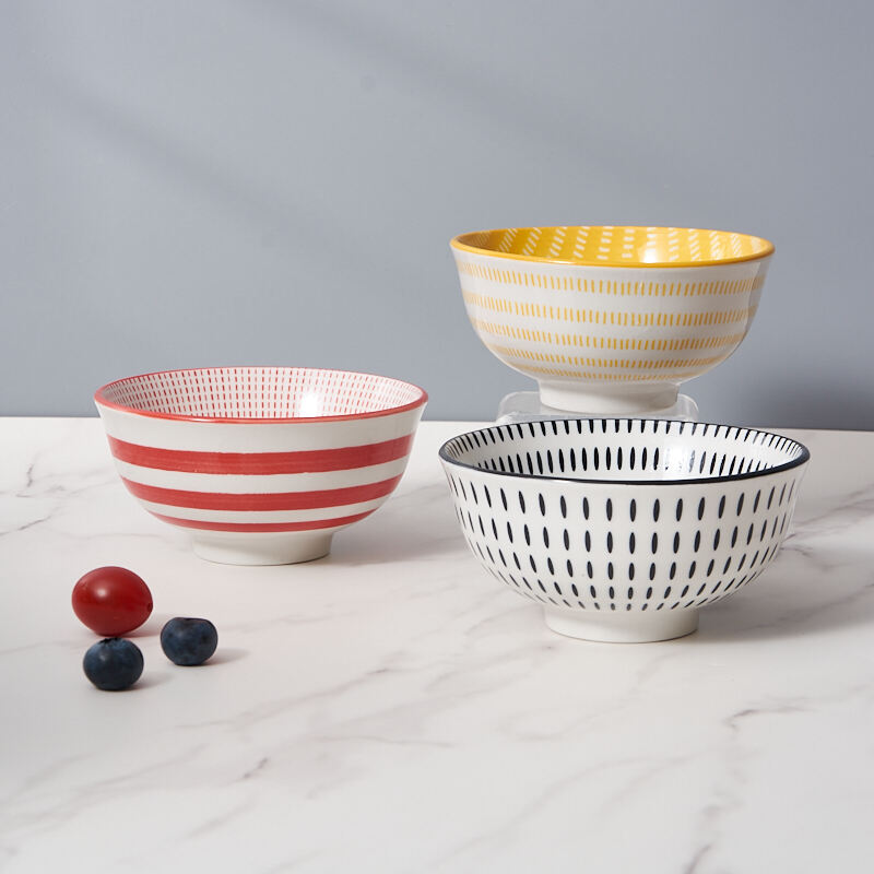 Colored Bowls for Entertaining: Vibrant Serveware That Let Guests Praise