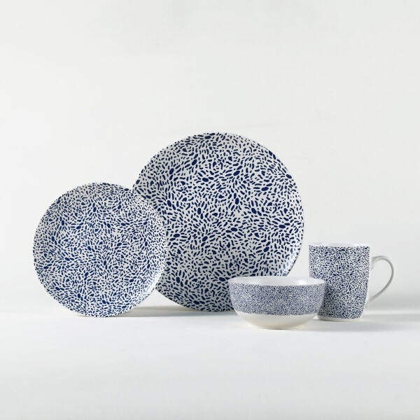 The Art of Stoneware Tableware