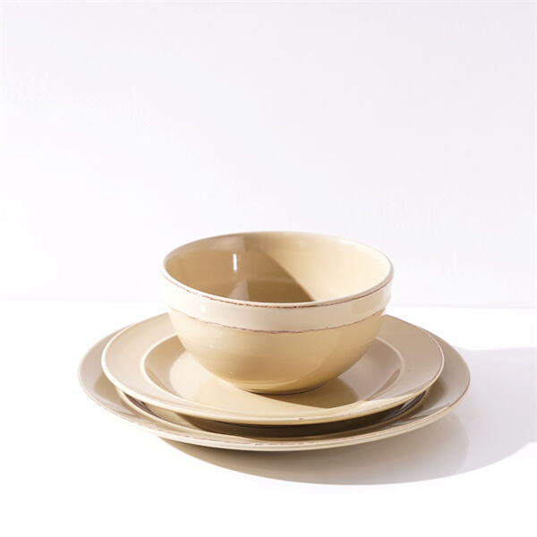 Creating a unique table setting with eclectic plates and bowls