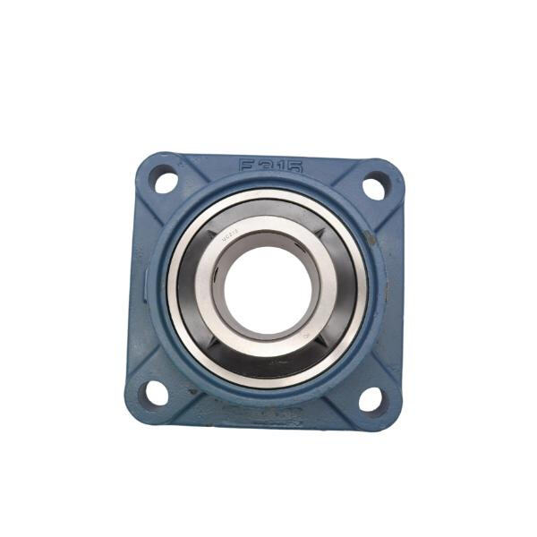 الفوائد باستخدام دعائم الإسكان المقسمة في الآلات الثقيلة