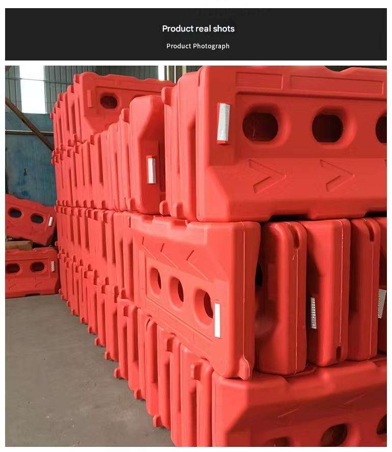 Roadway Movable Road Traffic Divide Roadblocks Water Filled Plastic Safety Barrier Water Filled Barrier factory