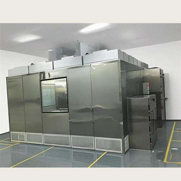 अर्धचालक निर्माण जैसे उद्योगों पर कक्षा 100 साफ कमरों का प्रभाव