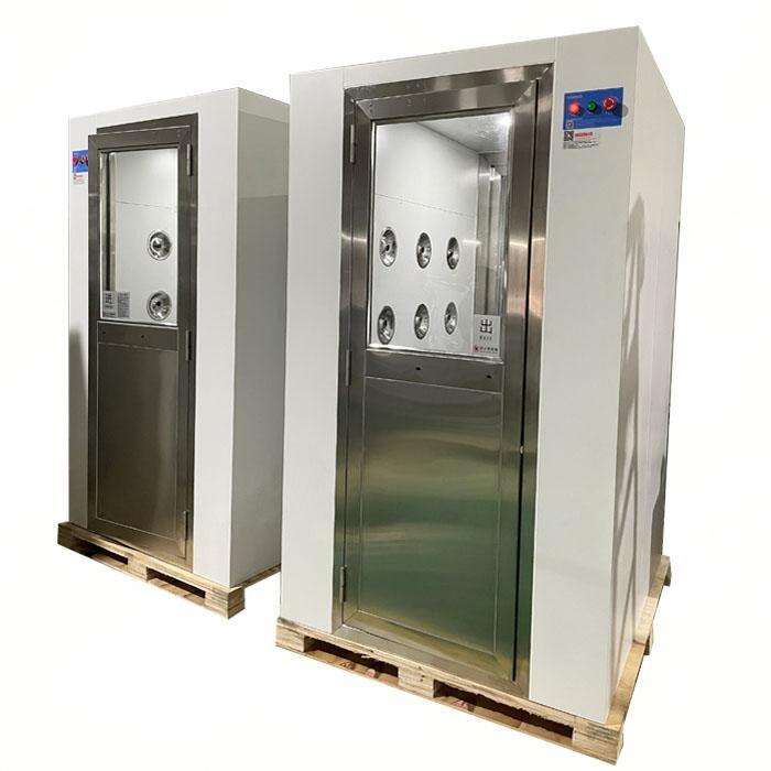 Cabines de douches à air personnalisables pour un contrôle maximal de la contamination