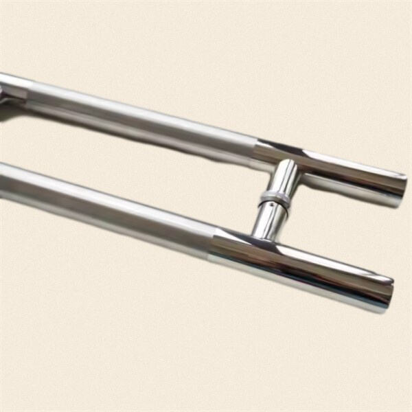 새로운 도어 핸들로 주방의 분위기를 손쉽게 새단장하는 방법