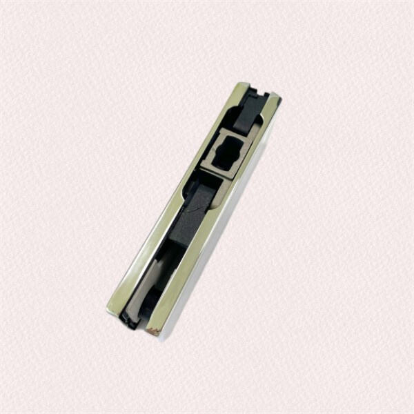 Versatile and durable corner clips for all your glass fixing needs