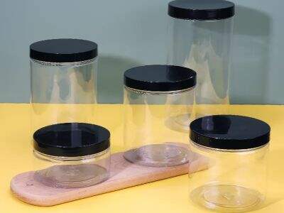 Insulated Drink Cups: Plastic Models for Hot and Cold Beverages