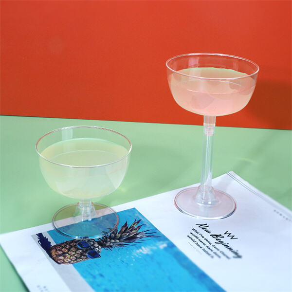 Disposable Plastic Wine Goblets for Easy Cleanup