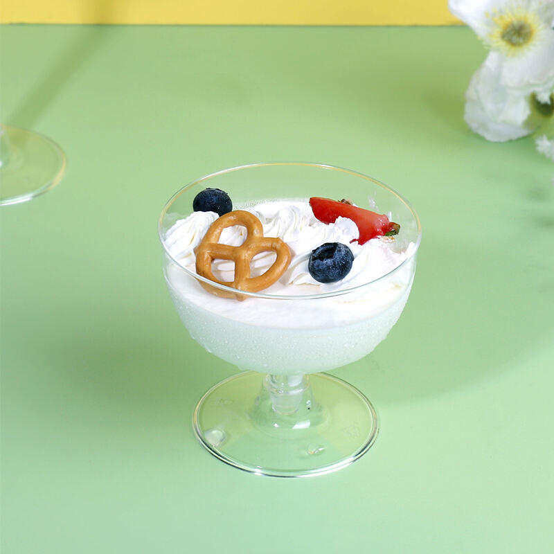 خوبصورت اور لذیذ موس مٹھائی کے کپ