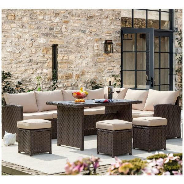 Convierta su terraza en un refugio elegante con mobiliario moderno de lujo