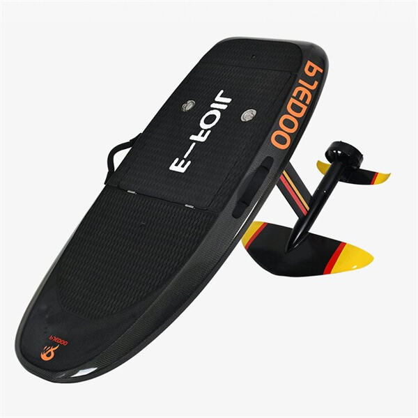 騒がしいエンジンや公害とさよなら。環境に優しい電動サーフジェットで