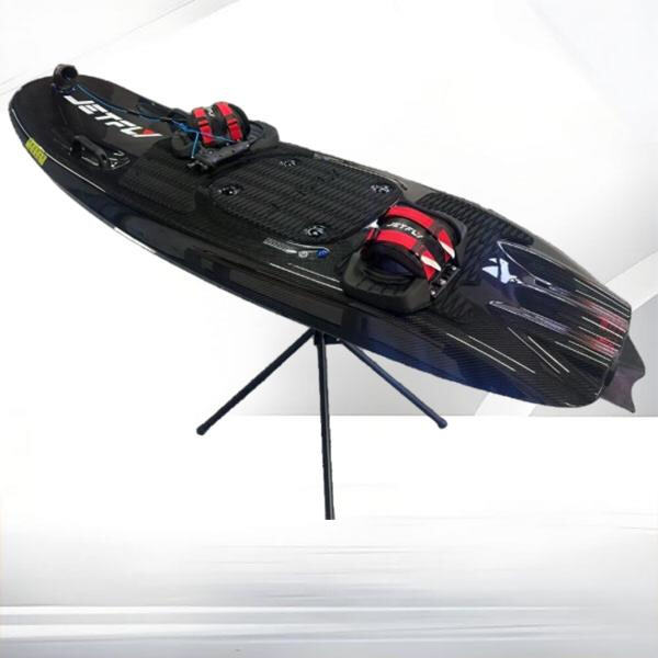 モーターフォイルサーフボードで水面を楽に滑り抜けよう