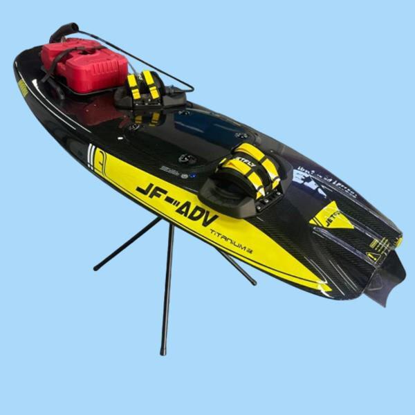 Palingkan perhatian di pantai dengan papan luncur jet yang anggun dan futuristik