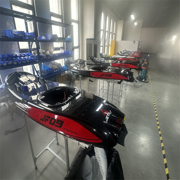 Zvýšete své zážitky z surfování adrenalinovou jízdou na elektrickém hydrofoilovém surfu