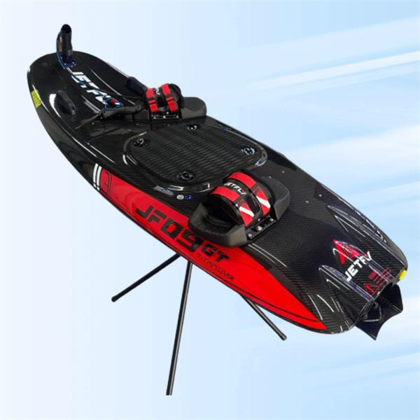 モーターフォイルサーフボードの力で波を制しよう