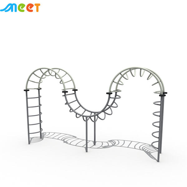 Verhoog je workout tot nieuwe hoogtes met een robuuste en stevige kinbast ontworpen voor buitengebruik.