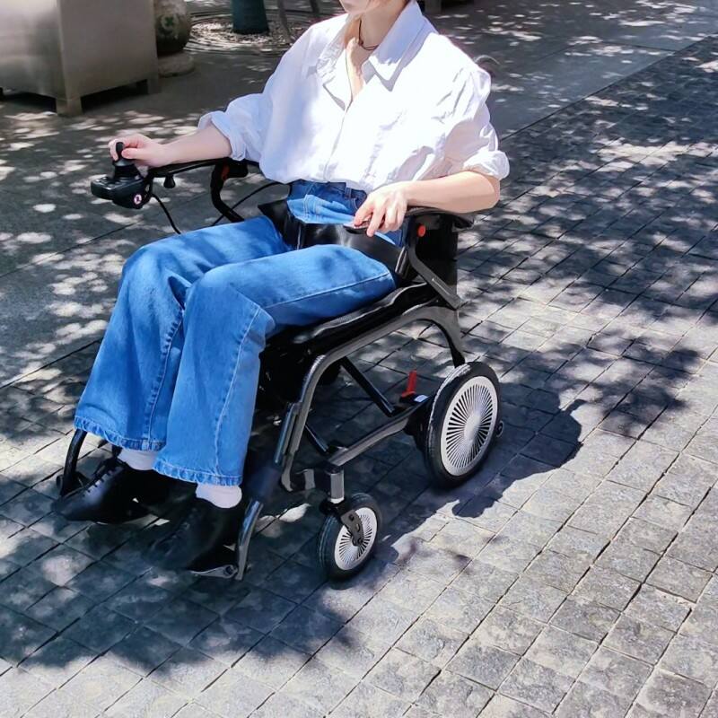 How Electric Folding Wheelchairs Enhance Mobility and Independence