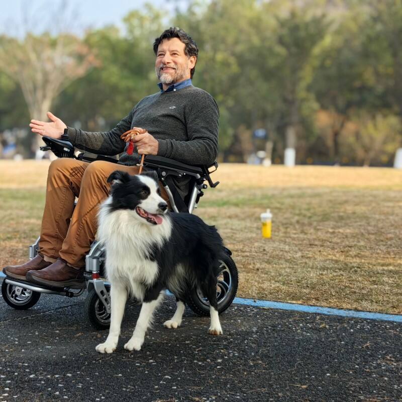 Common Usage Issues with Mobile Wheelchairs and How to Overcome Them