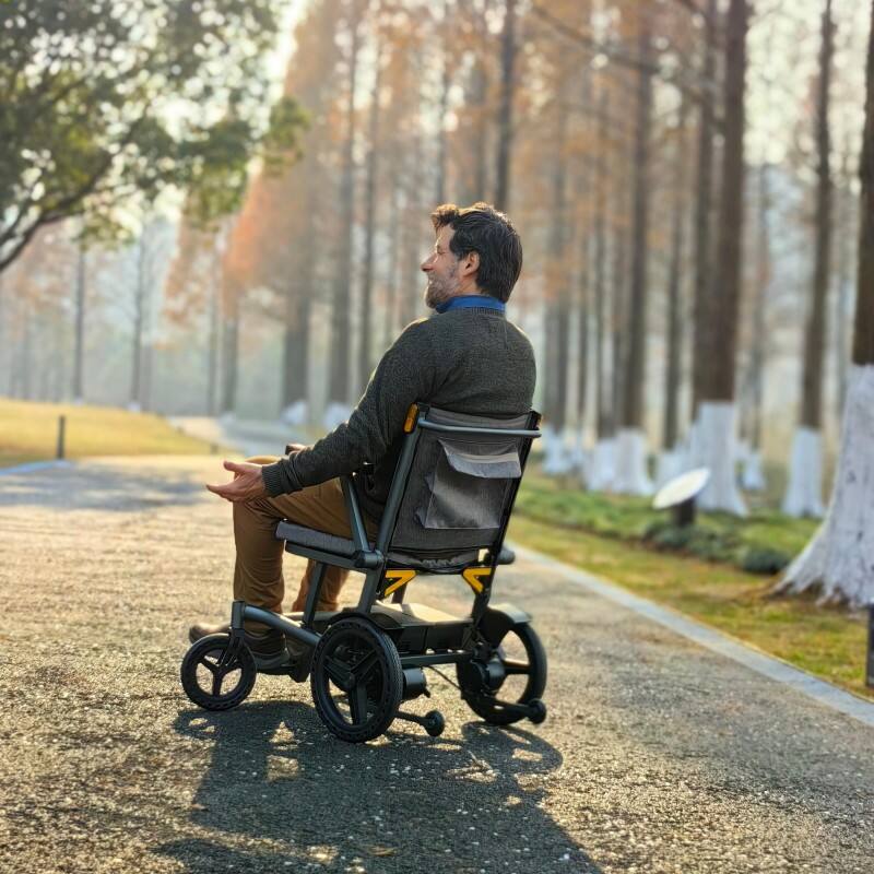 How to Choose the Right Portable Electric Wheelchair for Your Needs