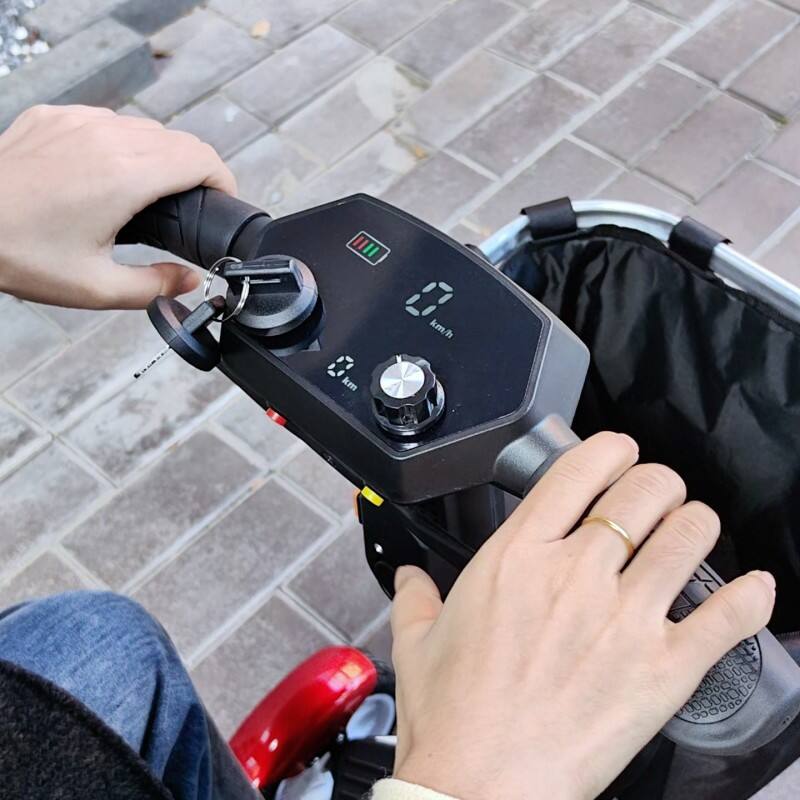 Where to Source the Latest Models of Mobility Smart Scooters Wholesale