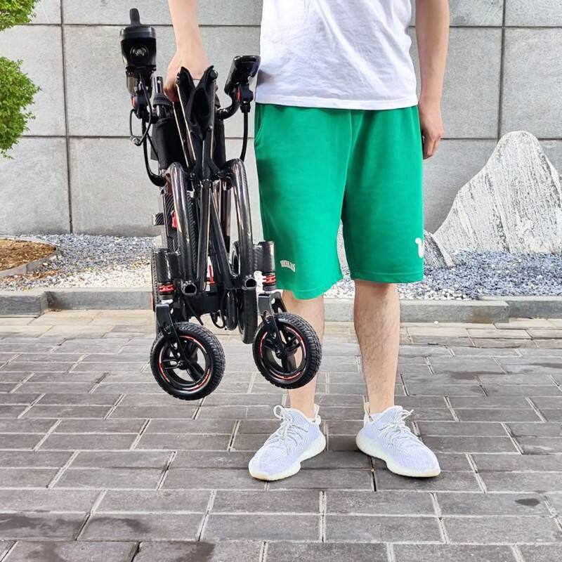 How Lightweight Folding Transport Wheelchairs Enhance Daily Living for Users