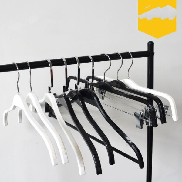 Achieve Professional-Looking Results with a Steaming Hanger for Your Wardrobe