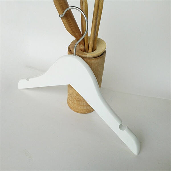 Unaprijedite dječiji garderob s malim, prostor oštećavajućim vijecima