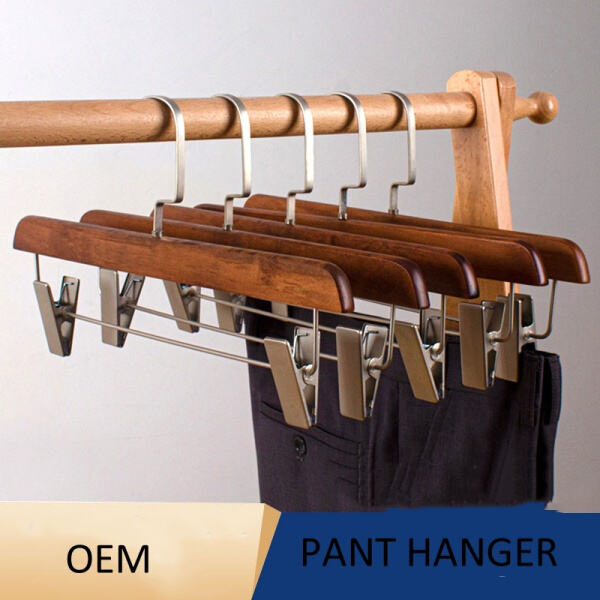 Sagen Sie Abschied von geknitterten Hosen mit diesen stabilen Holzbügeln.