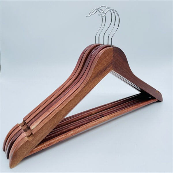 Cheap Clothes Hangers for Everyday Wardrobe Needs