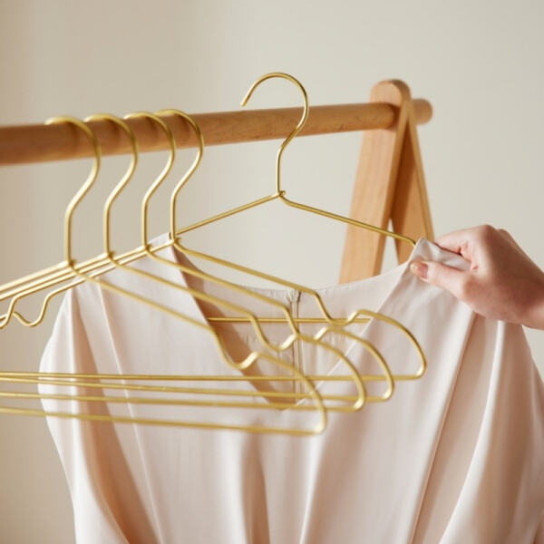 How to repurpose old metal coat hangers into stylish home decor