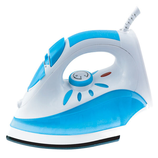 Large water tank steam iron for easy and efficient ironing