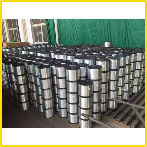 Find out how easy it is to manipulate and shape 16 gauge galvanized steel wire