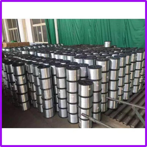 The advantages of using 10 gauge galvanized steel wire outdoors