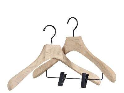 Perchas con pinzas: Soluciones versátiles para colgar faldas y pantalones cortos