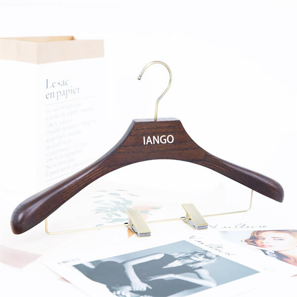 Uchelgaiswch y gofod yn eich siop neu arddangosfa â'n clip hangers sy'n economio gofod.