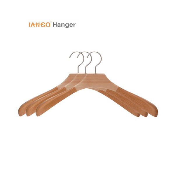 فوائد استخدام خطافات ملابس خشبية