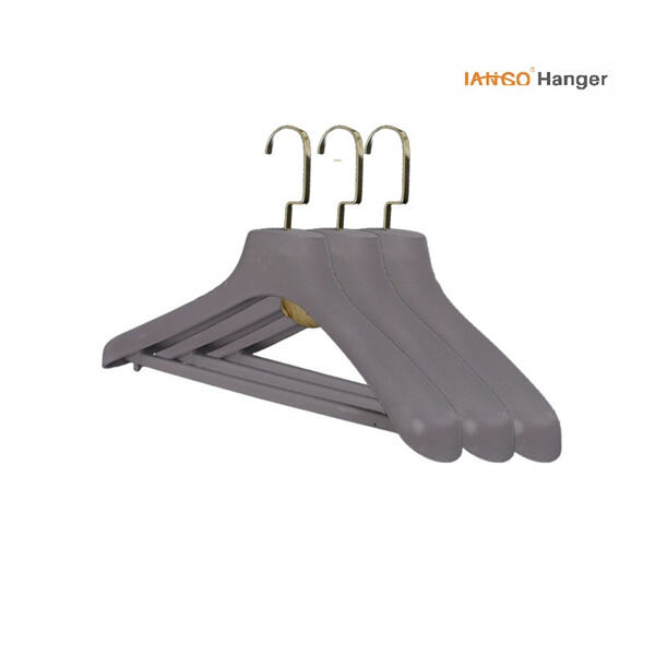 Kiyimlarni yigʻishtiruvchi asboblar bilan saqlashni yaxshilang