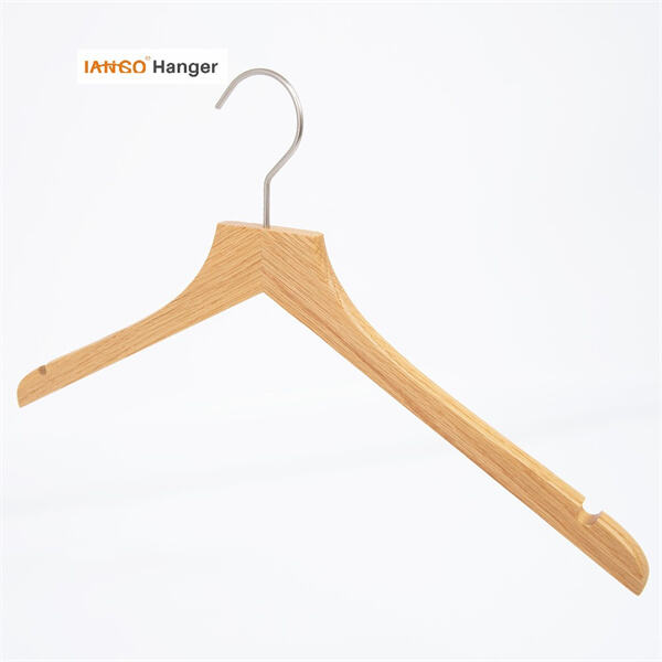 적절한 옷걸이 선택으로 의류 제품을 돋보이게 하세요.