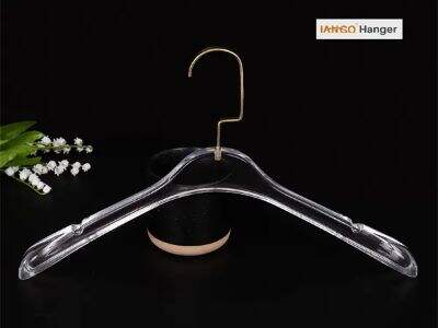 Plastic Clothes Hangers in Bulk: Cost-Saving Options for Businesses