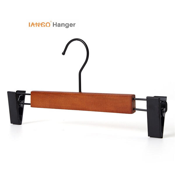 Los beneficios de las perchas comerciales para ropa