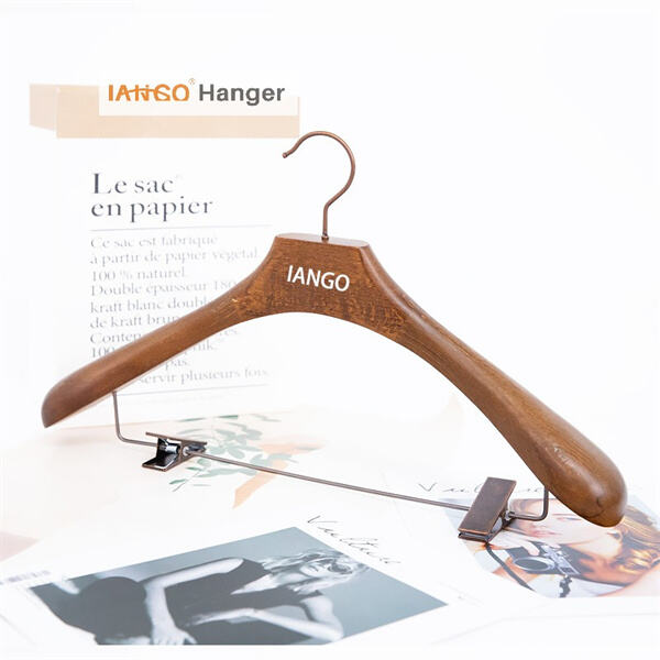 The versatility of natural hangers