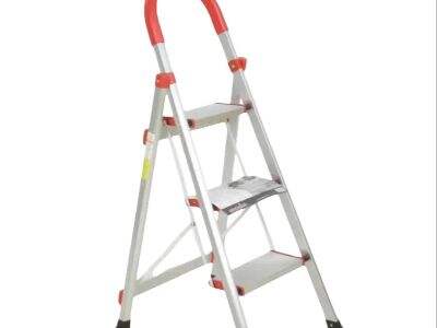 How Section Extension Ladder Manufacturers Enhance Durability