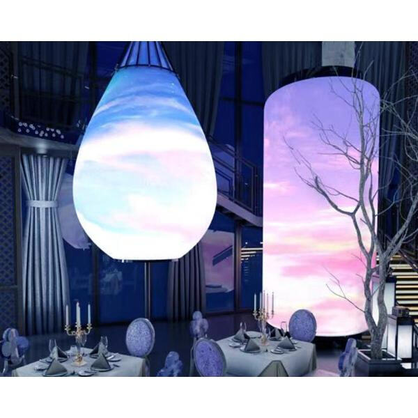 गतिशील और इंटरैक्टिव एलईडी डिस्प्ले के साथ स्थानों को बदलना