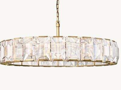 How Glass Crystals in Victorian Chandeliers Enhance Refracted Illumination