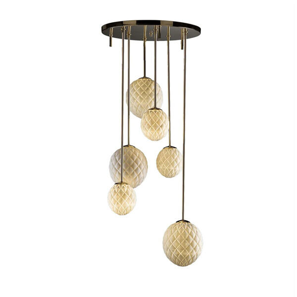 Bathroom Chandeliers Make a Statemen